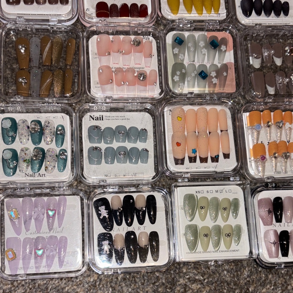 Assorted Press-On Nail Set Collection - Multi Color - Picture 13 of 14